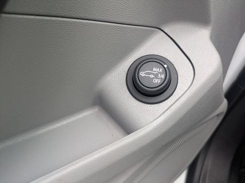 Used 2024 GMC Terrain SLT FWD image 35
