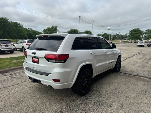 Used 2021 Jeep Grand Cherokee Laredo X AWD/4WD image 5