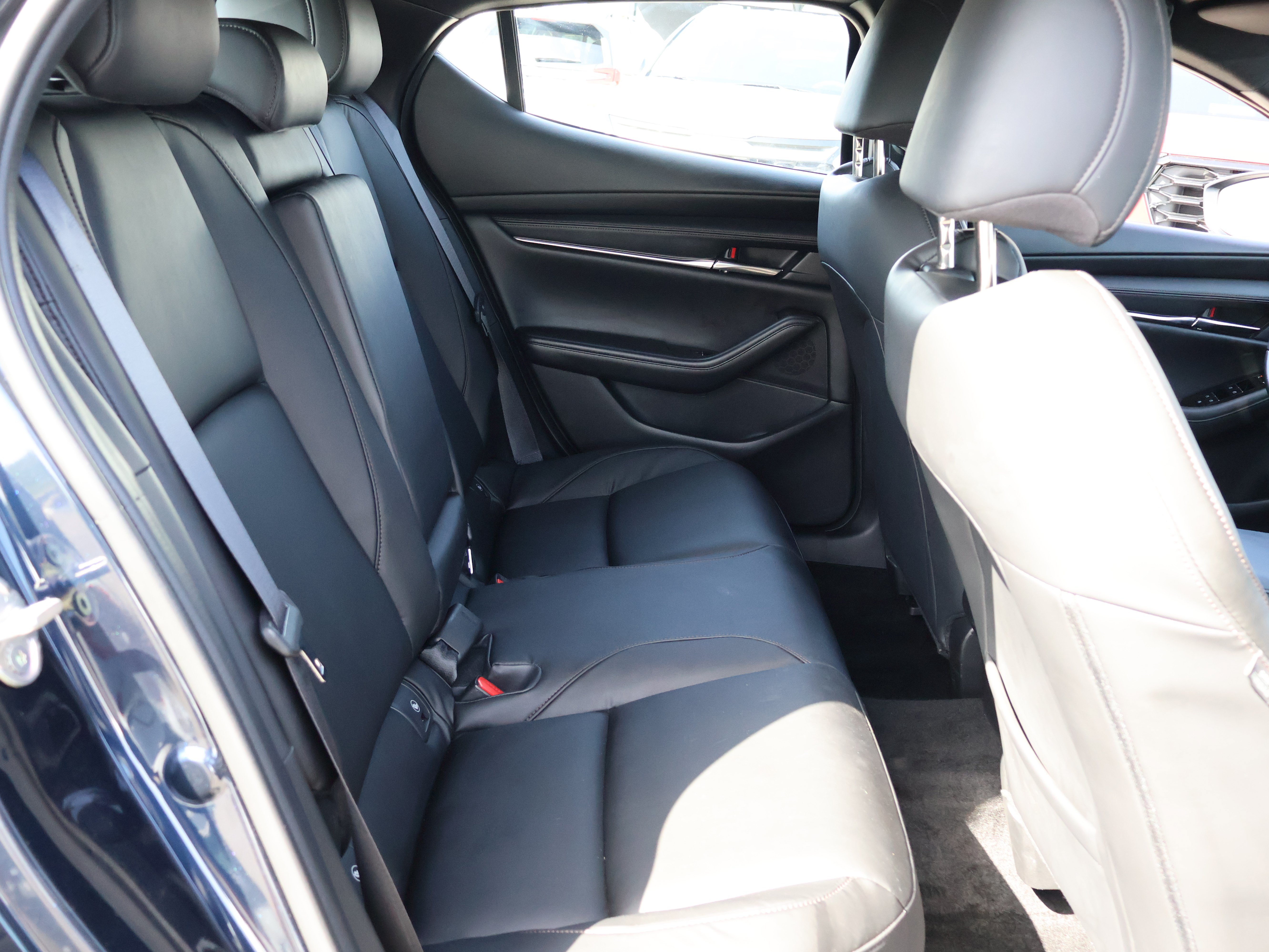 Used 2024 MAZDA MAZDA3 s FWD image 10