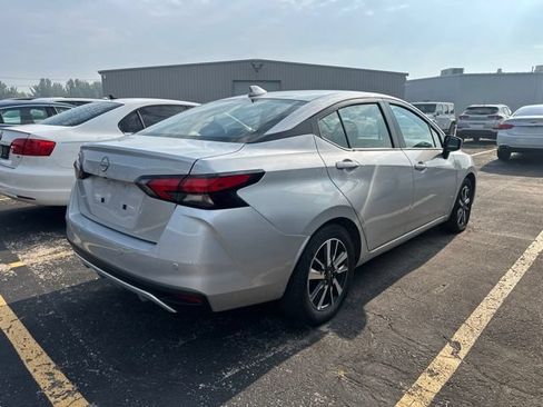 Used 2025 Nissan Versa SV FWD image 10