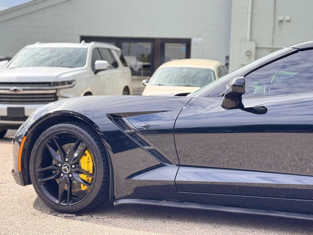 Used 2016 Chevrolet Corvette Stingray Coupe w/ 3LT Preferred Equipment Group RWD image 13