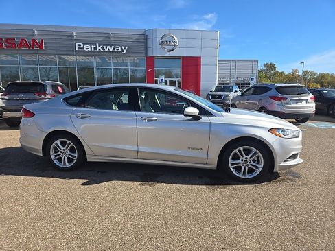 Used 2018 Ford Fusion S image 9