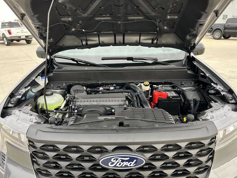 New 2026 Ford Maverick XLT w/ XLT Luxury Package image 40