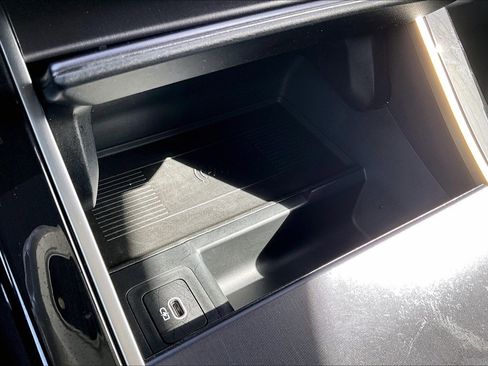 Used 2026 Land Rover Range Rover Velar Dynamic SE image 33