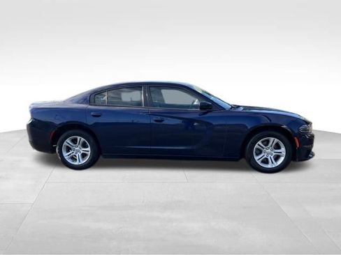 Used 2015 Dodge Charger SE w/ Popular Equipment Group image 9