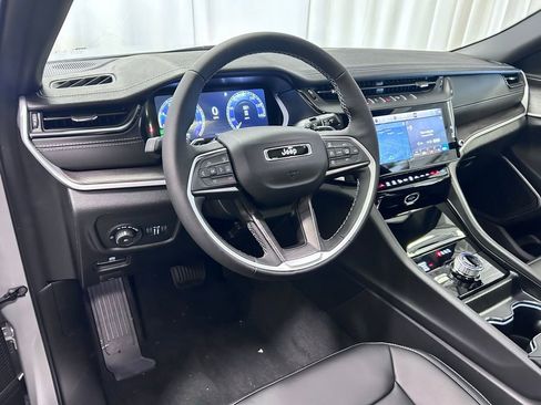 New 2026 Jeep Grand Cherokee Limited AWD/4WD image 3