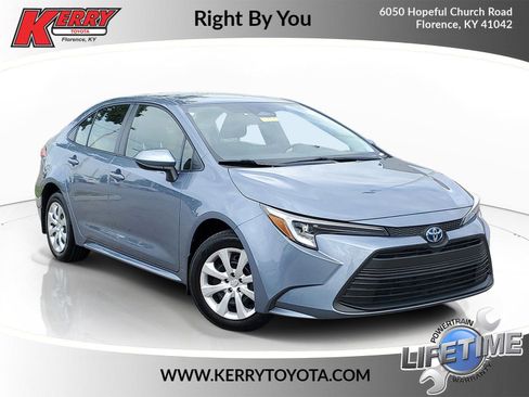 Used 2024 Toyota Corolla LE FWD image 1