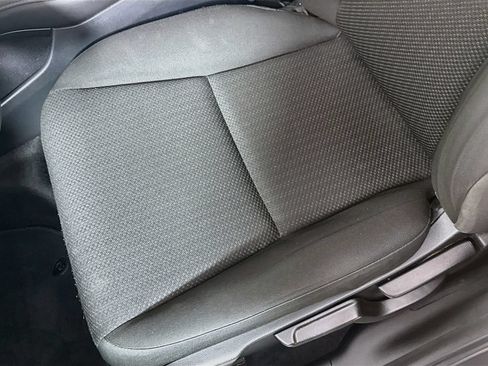 Used 2016 Honda HR-V LX image 17