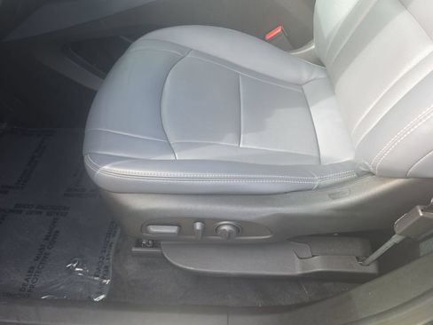 Certified 2023 Buick Enclave Essence FWD image 17