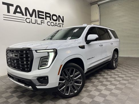 Used 2026 GMC Yukon Denali Ultimate w/ LPO, Floor Liner Package AWD/4WD image 2