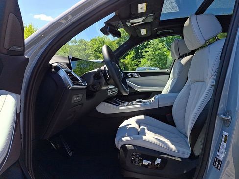 Used 2026 BMW X5 xDrive40i w/ M Sport Package AWD/4WD image 14