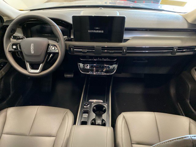 New 2024 Lincoln Corsair AWD w/ Equipment Group 101A image 11