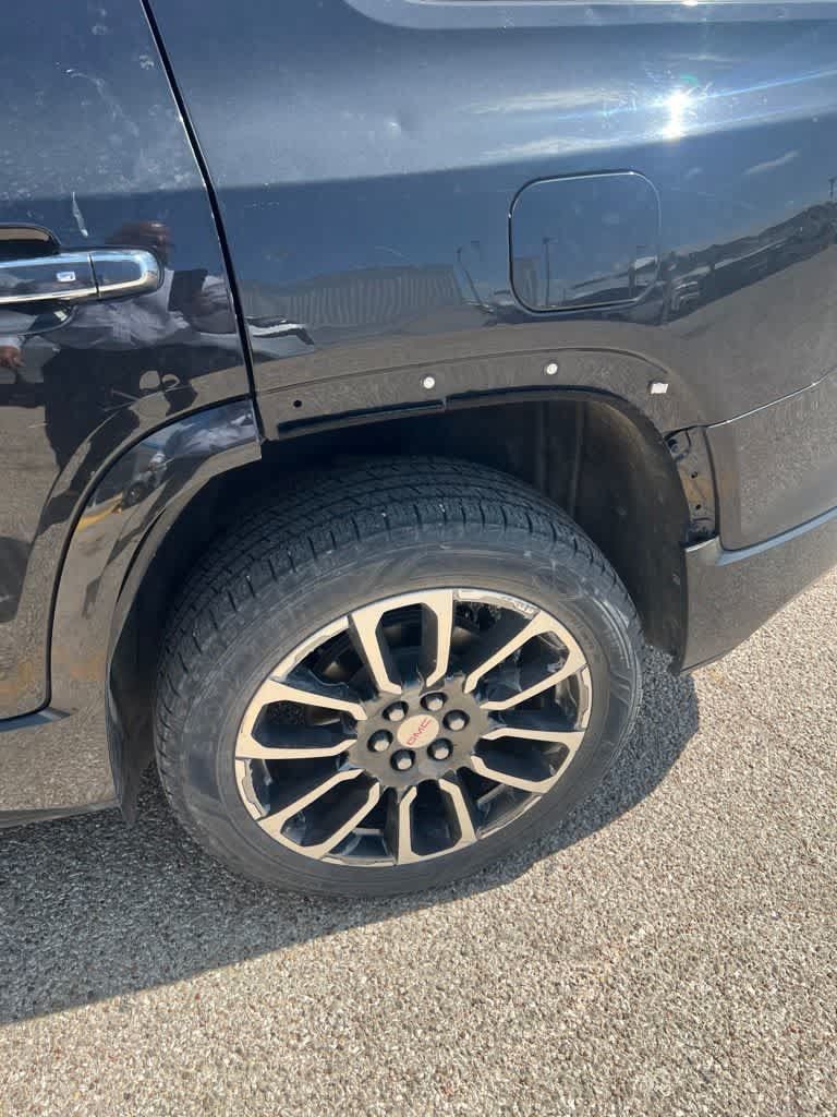 Used 2020 GMC Acadia Denali w/ Technology Package FWD image 5