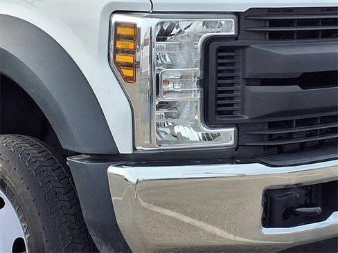 Used 2019 Ford F550 XL image 28