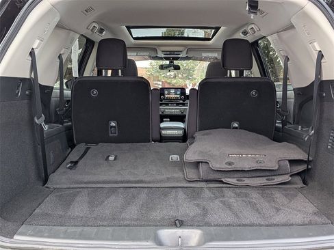 Used 2024 Nissan Pathfinder SV w/ SV Premium Package image 19