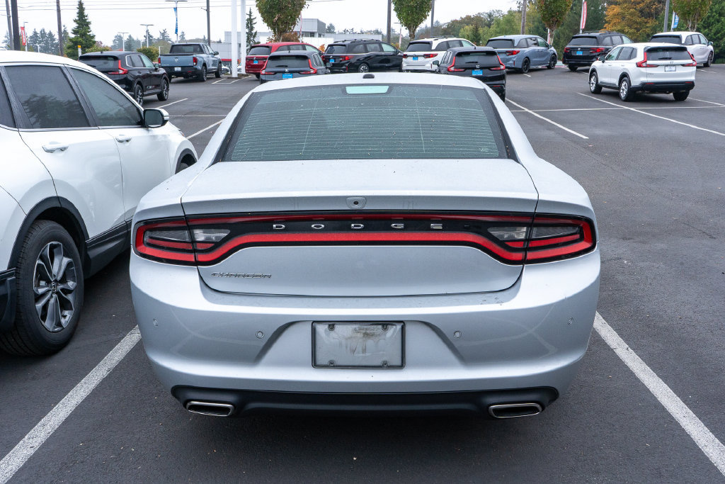 Used 2022 Dodge Charger SXT RWD image 4