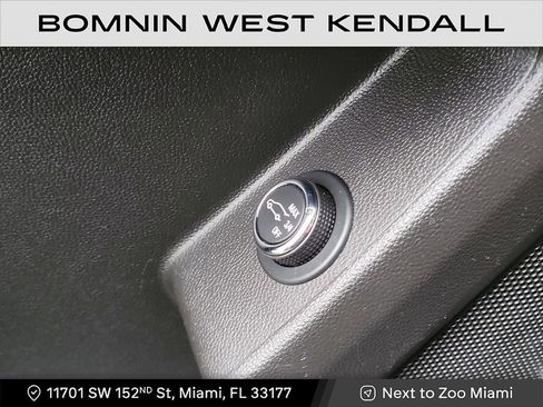 Used 2023 Chevrolet Traverse Premier image 27