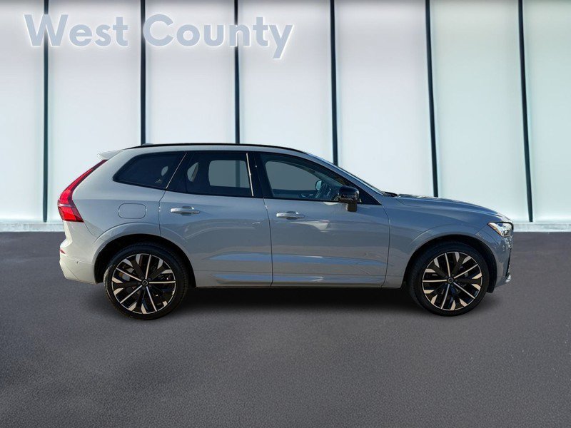 Certified 2026 Volvo XC60 B5 Ultra AWD/4WD image 2