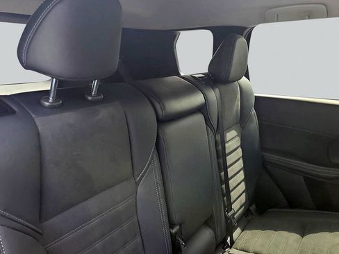 Used 2025 Mitsubishi Outlander SE AWD/4WD image 26