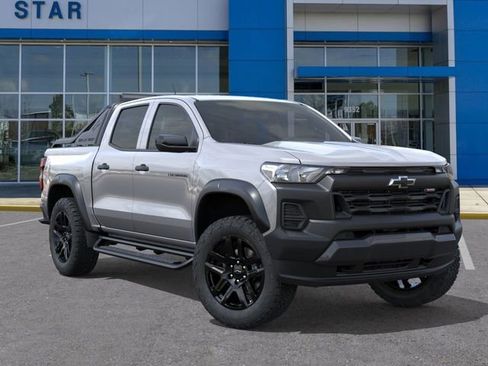 New 2025 Chevrolet Colorado Trail Boss w/ Midnight Edition image 9