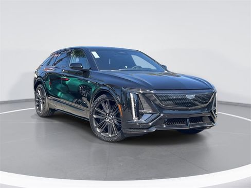 New 2026 Cadillac Lyriq V image 1