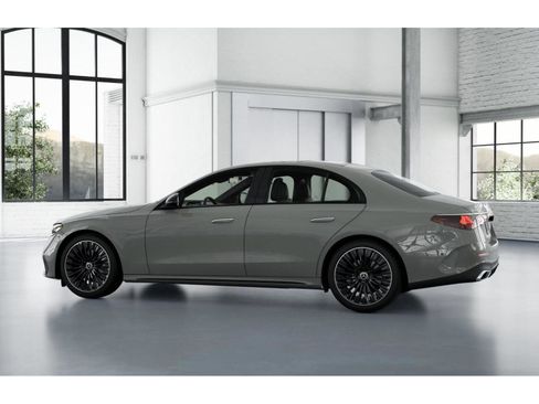New 2026 Mercedes-Benz E 350 4MATIC Sedan image 33