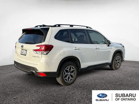 Used 2024 Subaru Forester Premium AWD/4WD image 5