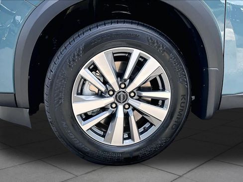 New 2026 Nissan Pathfinder SL FWD image 11