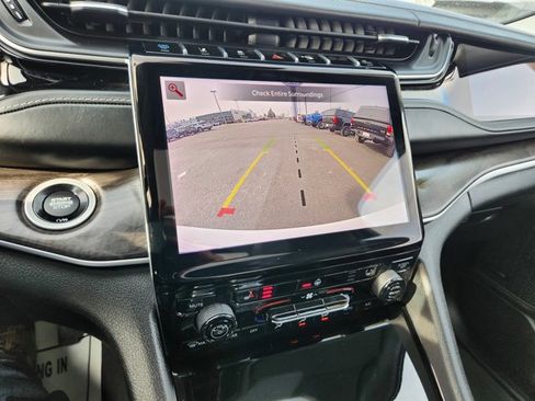 Used 2022 Jeep Grand Cherokee Limited 4xe image 11