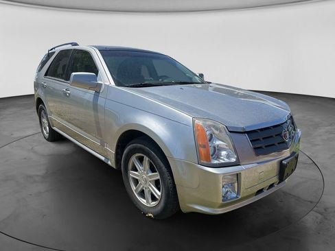 Used 2004 Cadillac SRX w/ Preferred Equipment Group AWD/4WD image 2