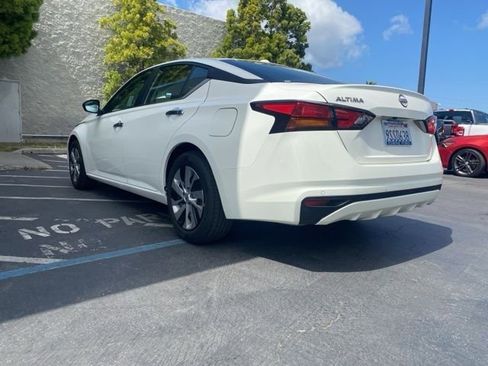 Used 2025 Nissan Altima 2.5 S FWD image 4
