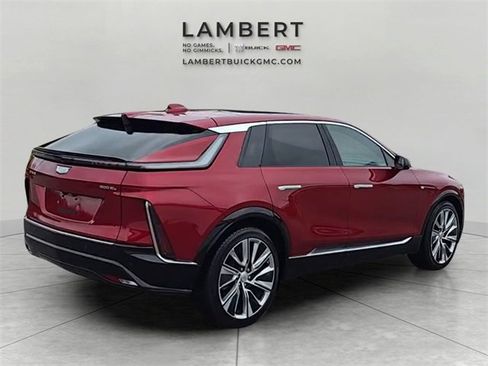 Used 2025 Cadillac Lyriq Luxury w/ LPO, Floor Liner Package image 6