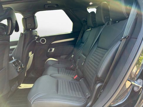 New 2026 Land Rover Discovery Limited Edition AWD/4WD image 13