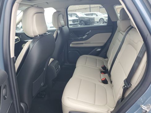 New 2026 Lincoln Corsair Reserve image 25