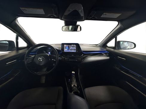 Used 2021 Toyota C-HR XLE FWD image 16