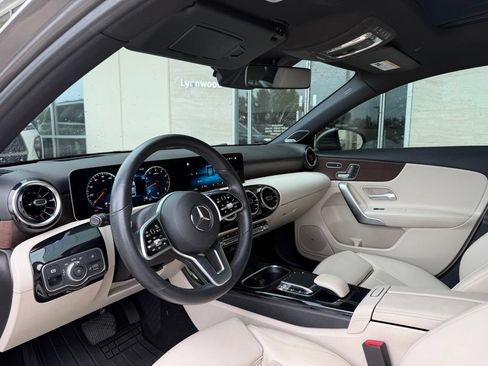 Used 2019 Mercedes-Benz A 220 4MATIC image 7