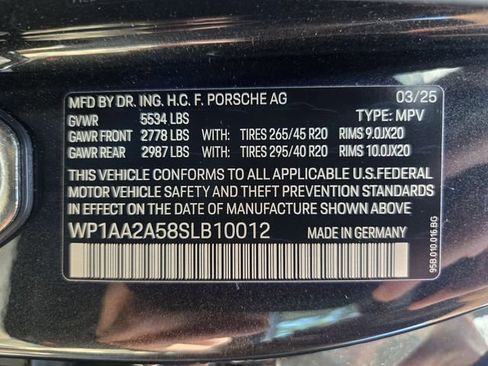 Used 2025 Porsche Macan Turbo AWD/4WD image 30