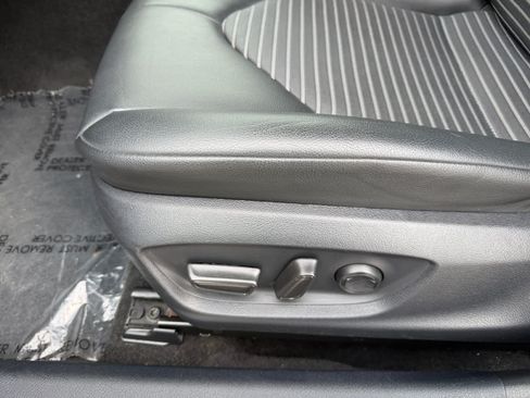 Used 2024 Toyota Camry SE FWD image 23