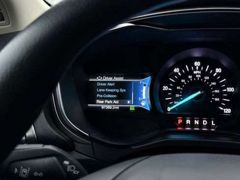 Used 2019 Ford Fusion SE FWD image 28