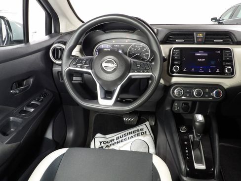 Used 2021 Nissan Versa SV FWD image 12