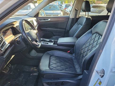 Certified 2024 Volkswagen Atlas SEL Premium R-Line image 14