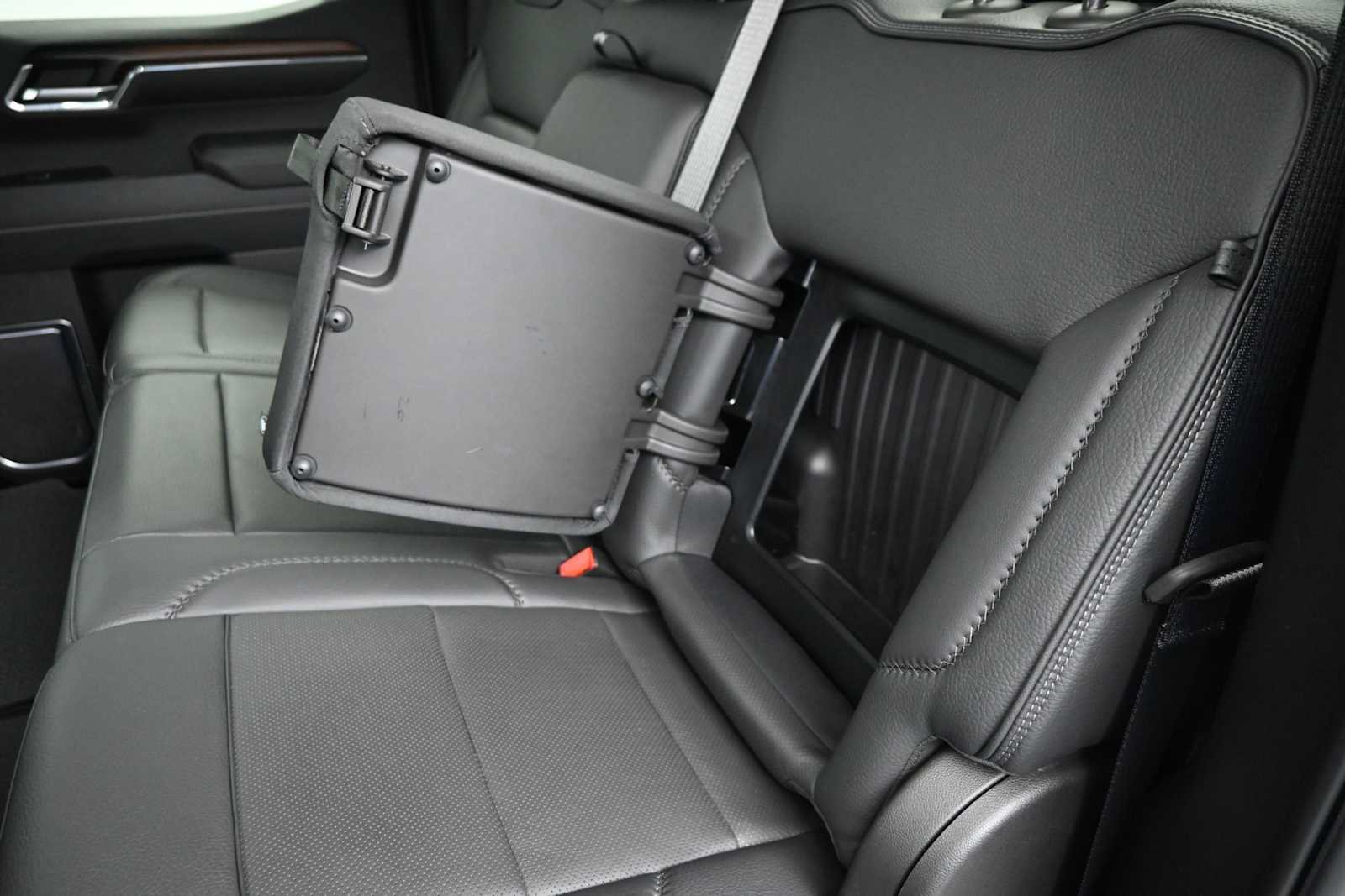 Used 2025 GMC Sierra 1500 Denali w/ Denali Reserve Package AWD/4WD image 13