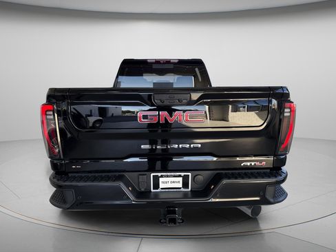 Used 2026 GMC Sierra 2500 AT4 w/ AT4 Premium Plus Package image 5