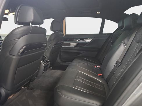 Used 2022 BMW 740i w/ M Sport Package image 14