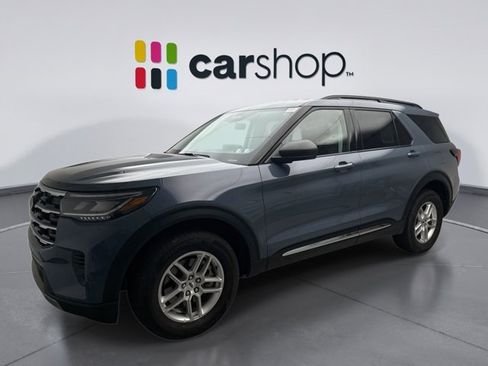 Used 2025 Ford Explorer Active AWD/4WD image 1