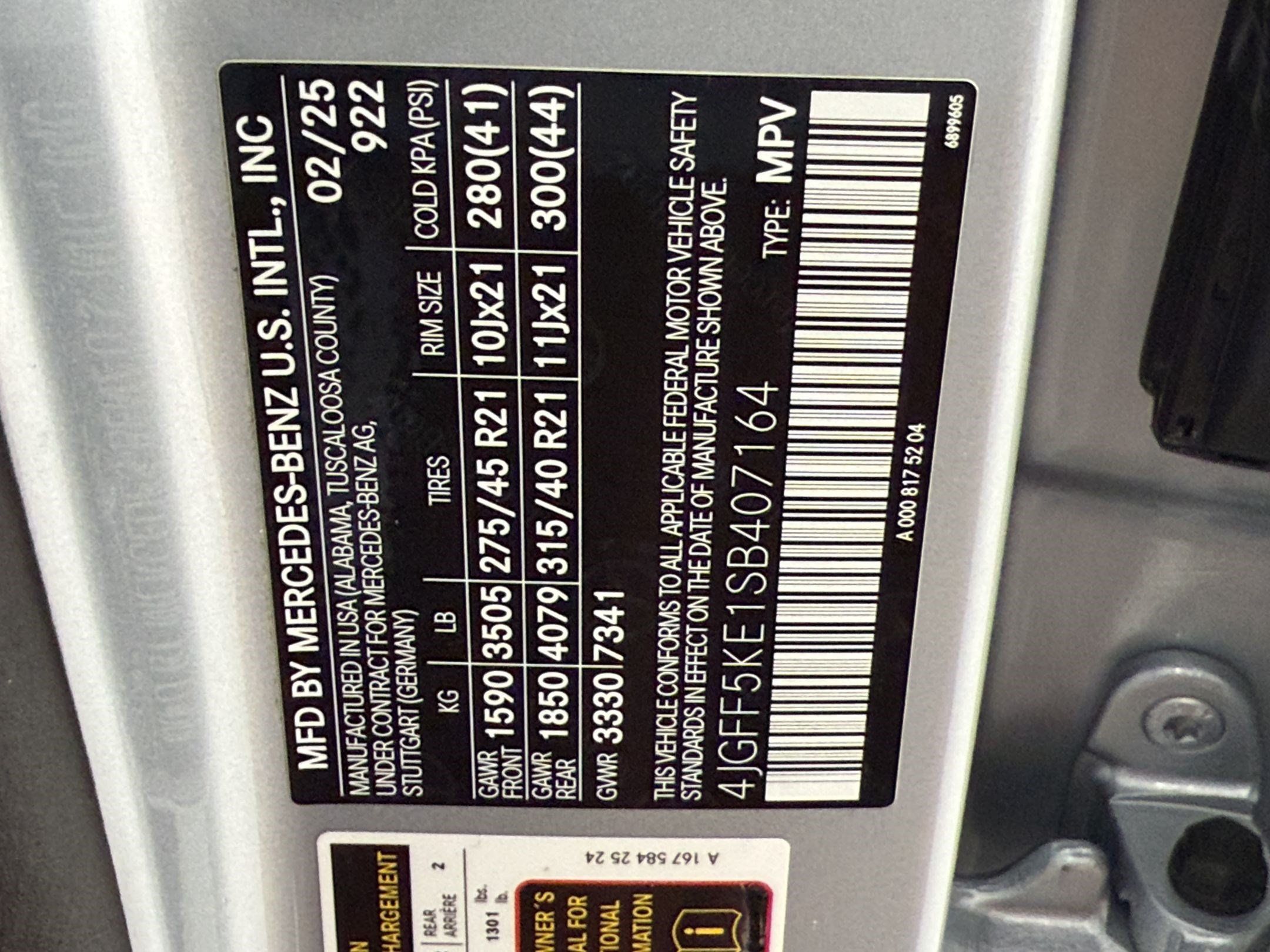 Used 2025 Mercedes-Benz GLS 450 4MATIC image 26