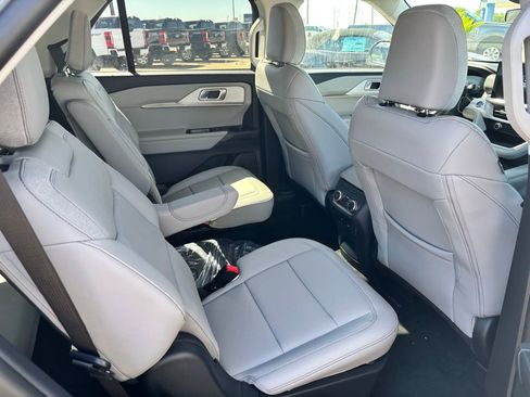 New 2026 Ford Explorer Active w/ Active Comfort Package image 14