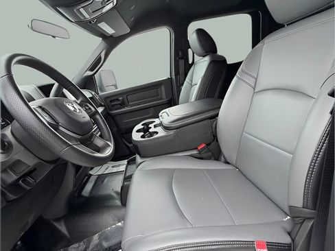 Used 2024 RAM 3500 Tradesman image 11