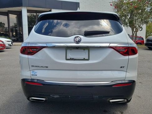 Used 2022 Buick Enclave Essence w/ Experience Buick Package FWD image 13
