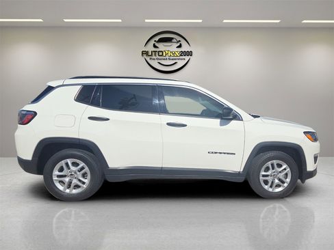 Used 2021 Jeep Compass Sport image 3